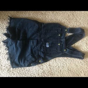 Short overalls